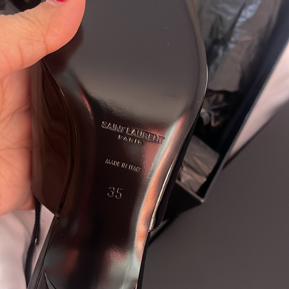 Saint Laurent
Women's Carine Slingback Pumps in Patent Leather black size 35 - Picture 10 of 14